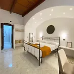Casa Intera Con Terrazzo Nápoles