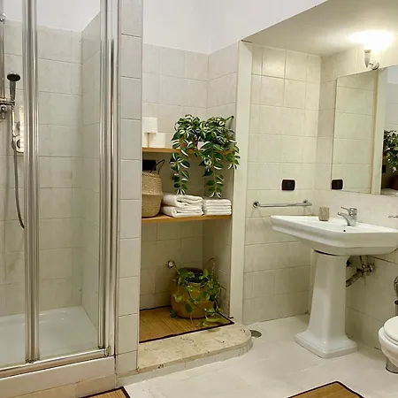 Casa Intera Con Terrazzo * Naples