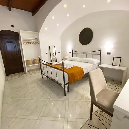 Casa Intera Con Terrazzo