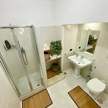 Casa Intera Con Terrazzo