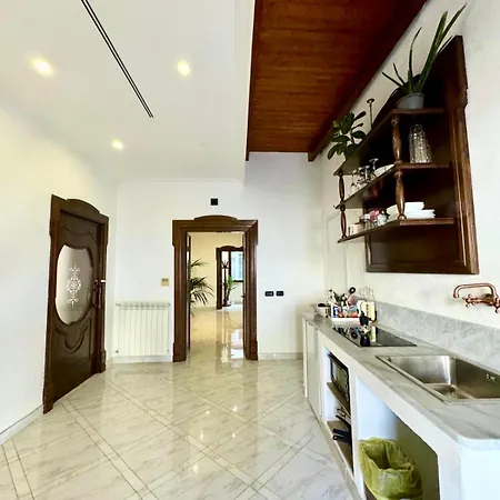 Casa Intera Con Terrazzo *