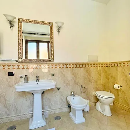 Casa Intera Con Terrazzo Apartment