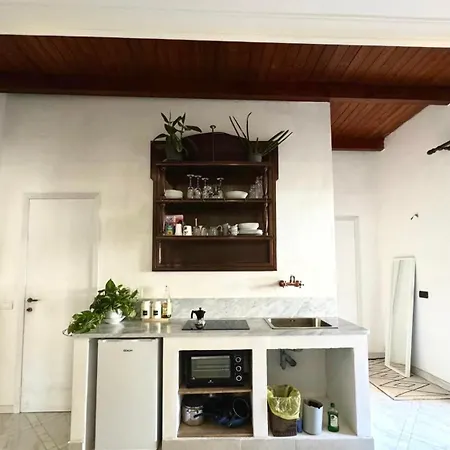 Appartement Casa Intera Con Terrazzo Napels