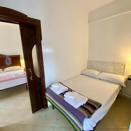 Casa Intera Con Terrazzo 아파트