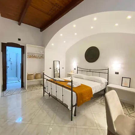 Casa Intera Con Terrazzo 나폴리