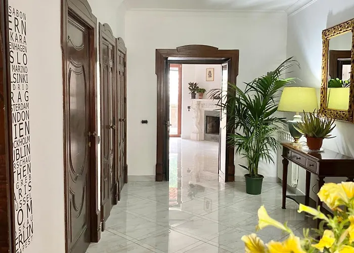 Casa Intera Con Terrazzo * Naples