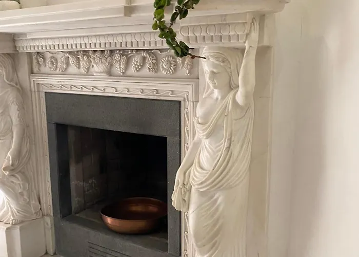 Casa Intera Con Terrazzo Naples