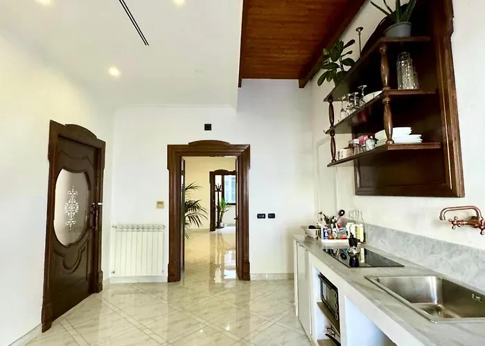 Casa Intera Con Terrazzo *